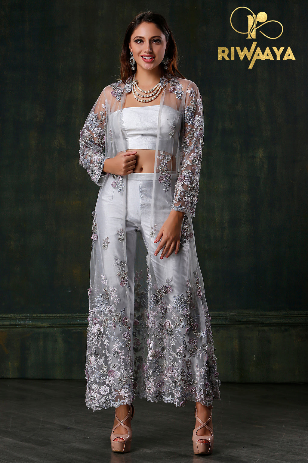 Bend the Trend - Silver Gray pants and tube with jacket