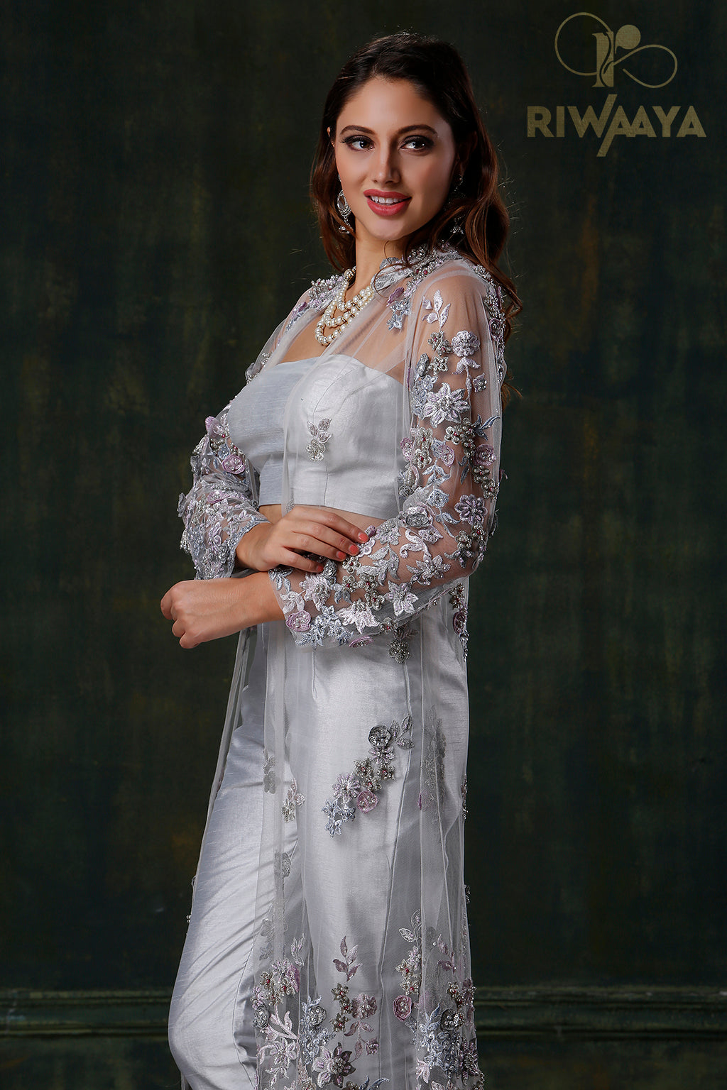 Bend the Trend - Silver Gray pants and tube with jacket