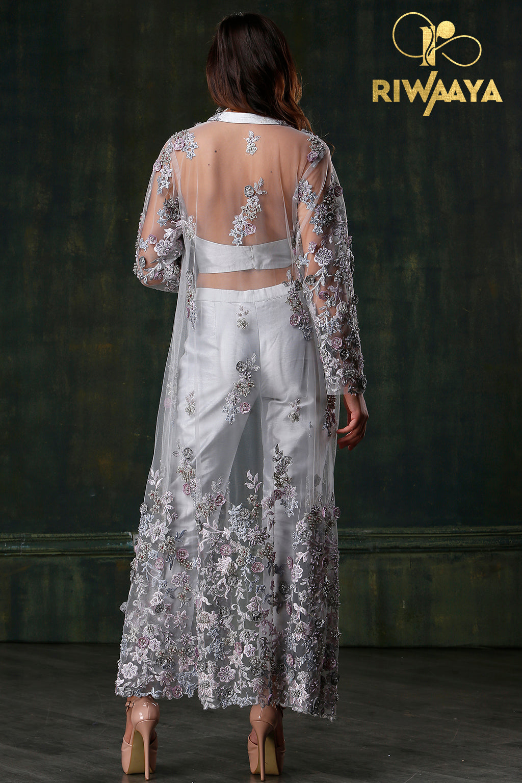 Bend the Trend - Silver Gray pants and tube with jacket