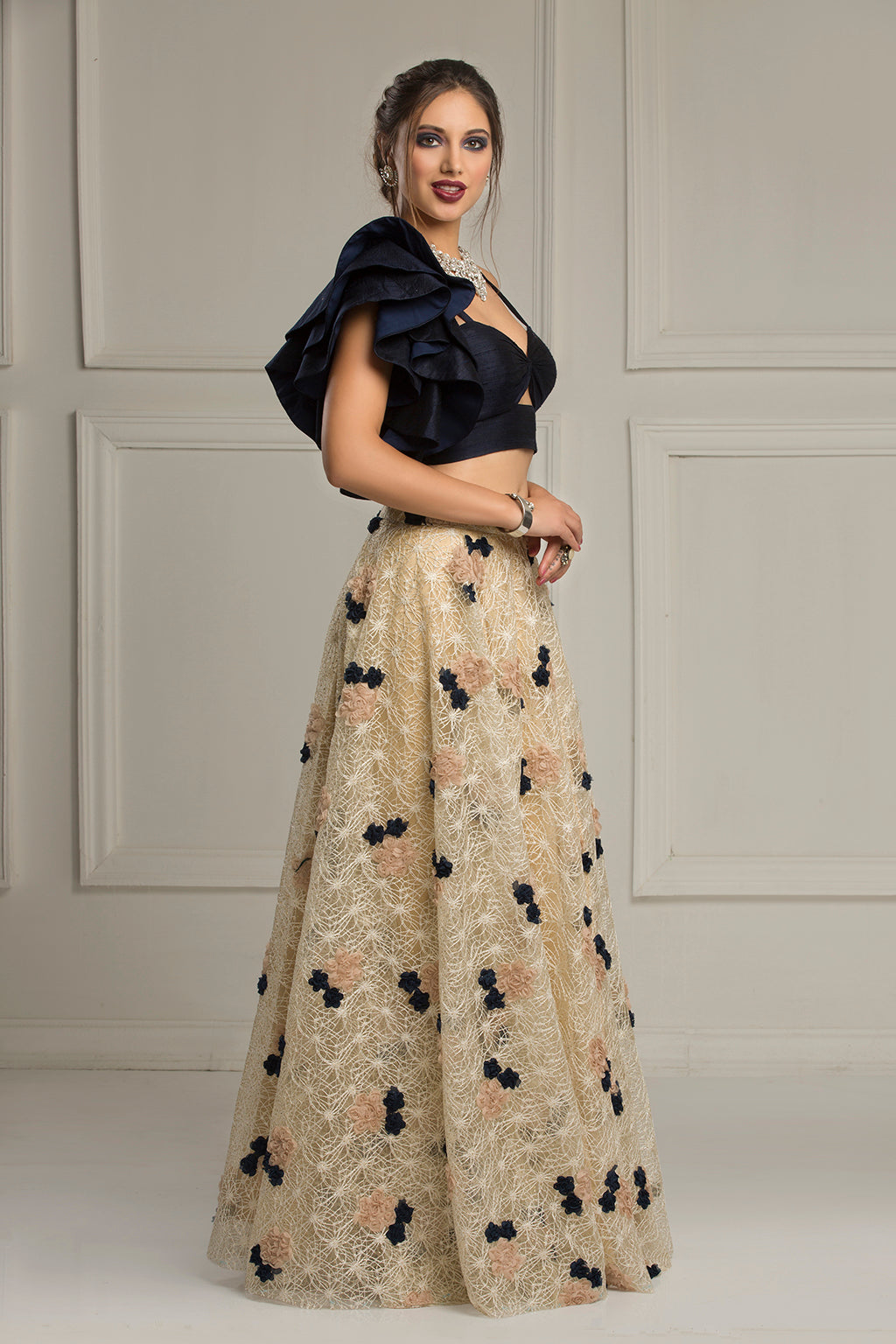 Beige skirt blue sales blouse